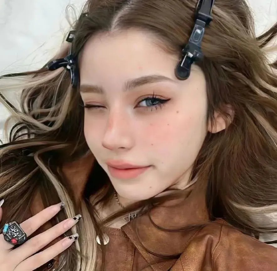 未闻花名封面